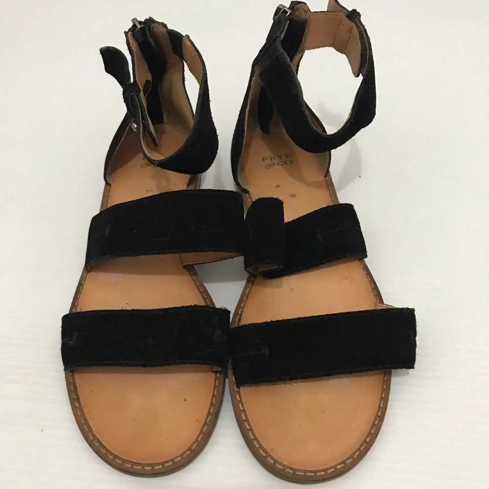 Frye And Co Black Suede Strap Zippered Evie Flat Sandal Size 8